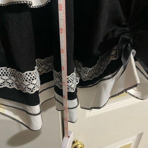 Medium Halloween maid costume - Picture 10 of 16